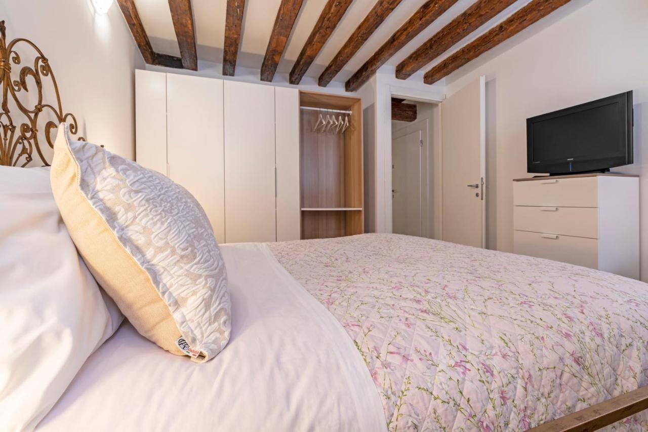 San Giacomo Pied-A-Terre House By Wonderful Italy Венеция Экстерьер фото