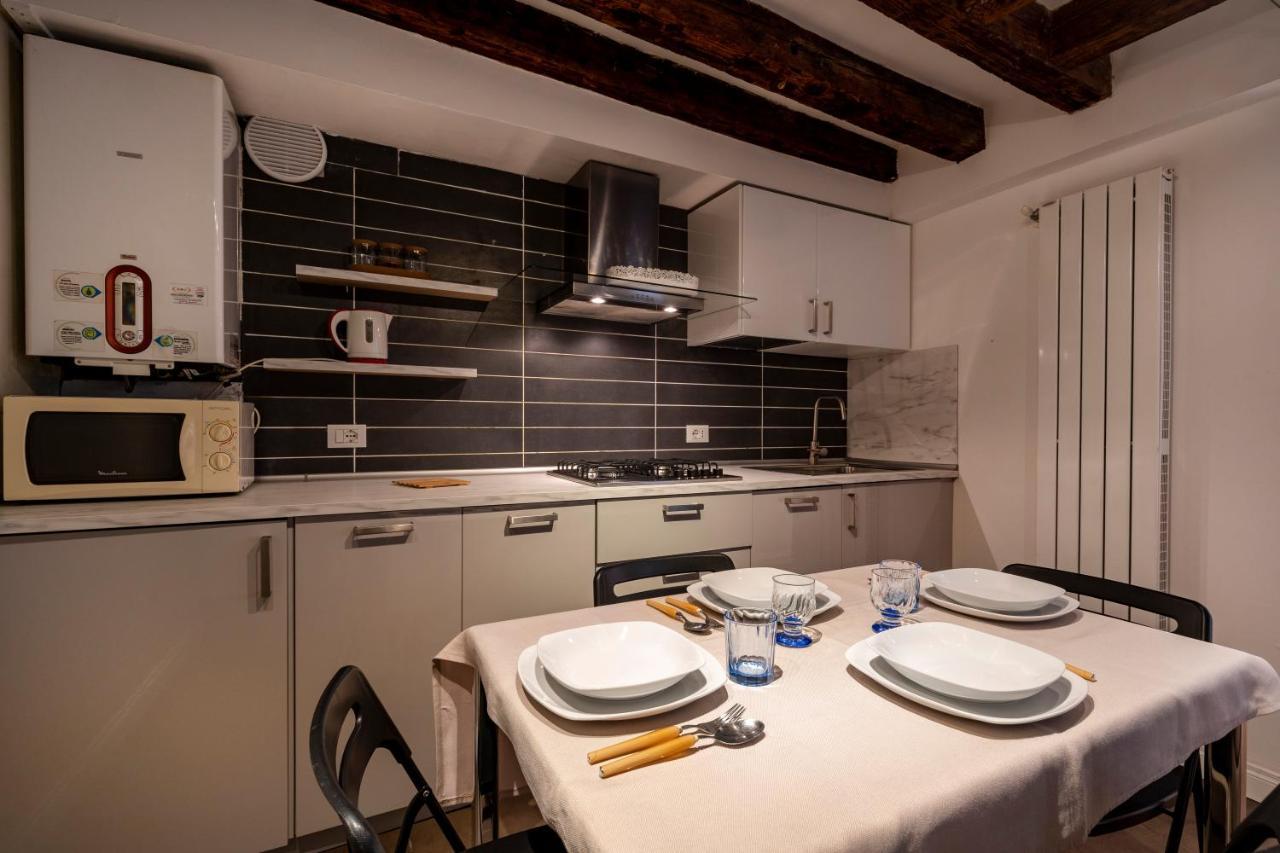 San Giacomo Pied-A-Terre House By Wonderful Italy Венеция Экстерьер фото