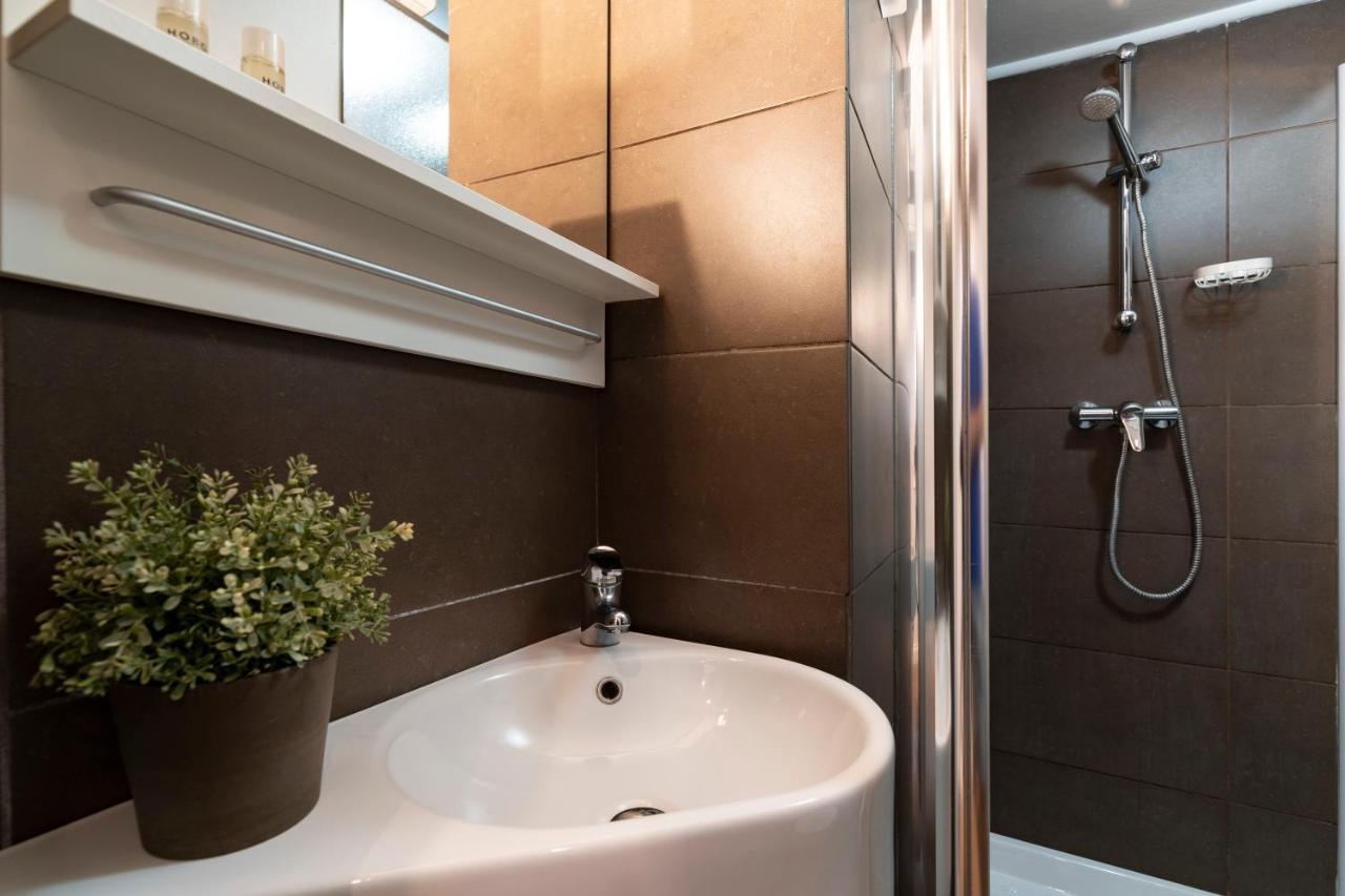 San Giacomo Pied-A-Terre House By Wonderful Italy Венеция Экстерьер фото