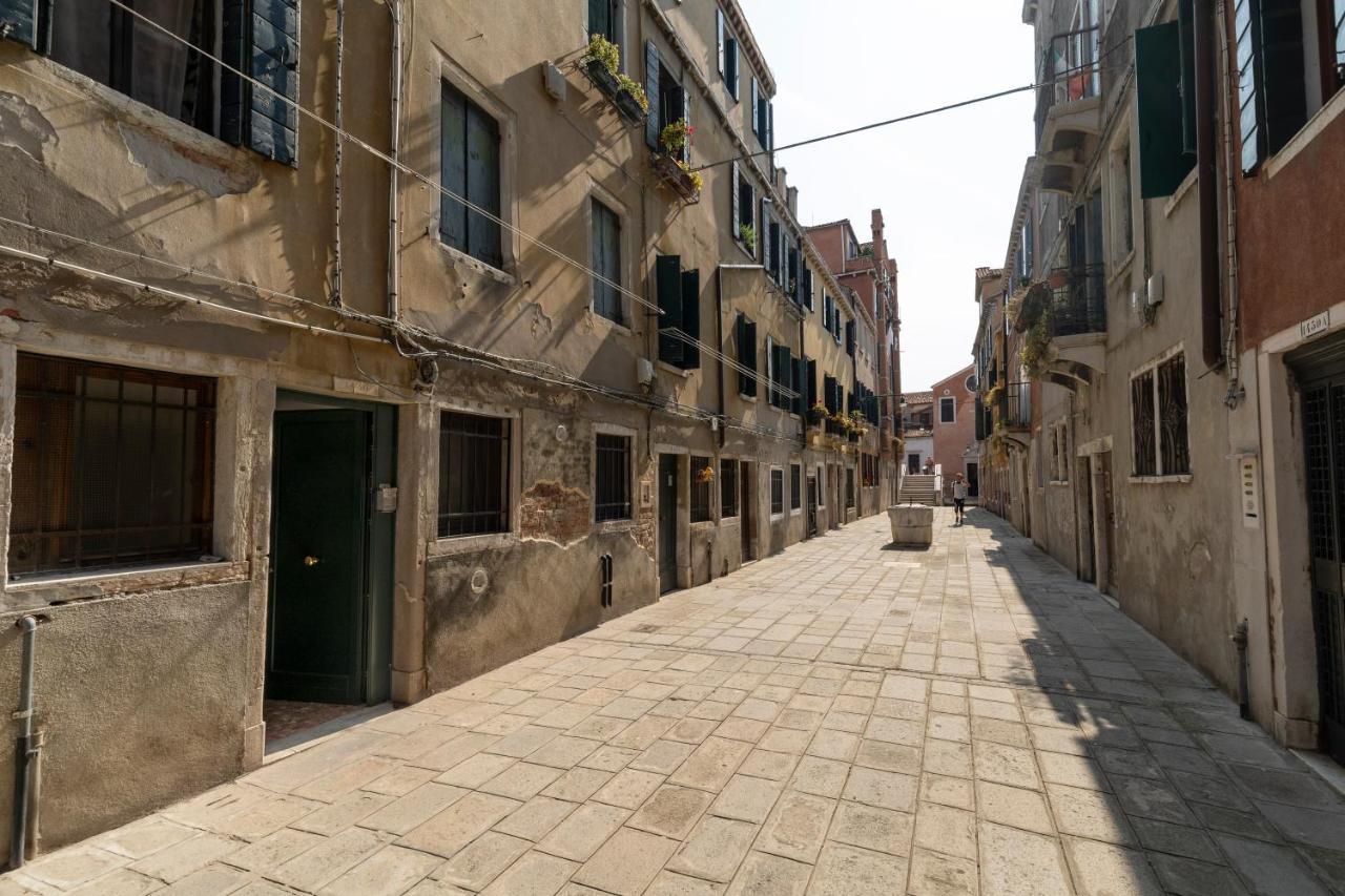 San Giacomo Pied-A-Terre House By Wonderful Italy Венеция Экстерьер фото
